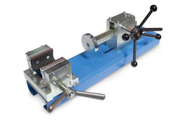 Machine d'insertion d'embouts pour embouts à sertir droits et coudés (en option référence NEV-WFB-3 a rajouter)