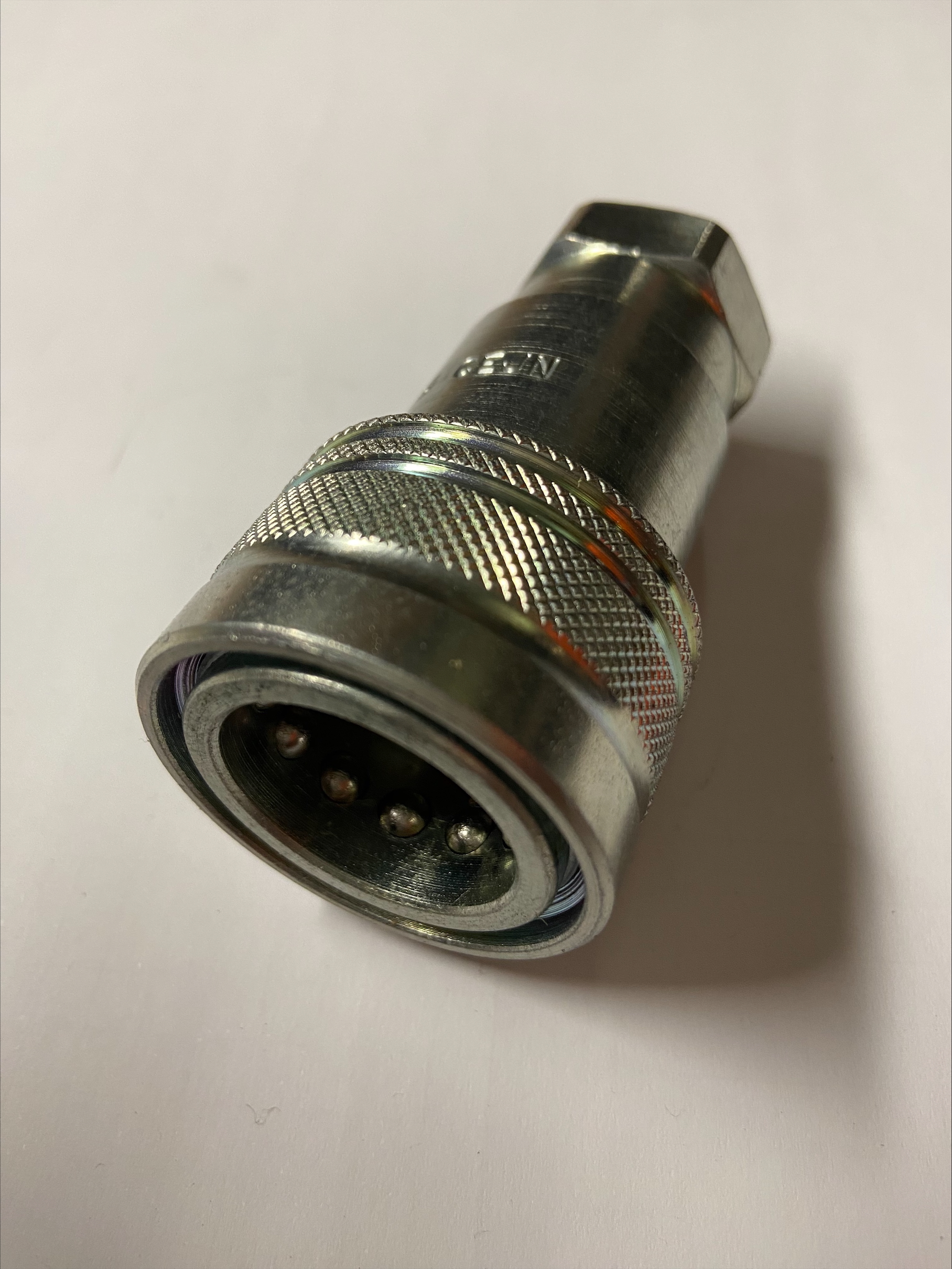 COUPLEUR A CLAPET FEMELLE CEJN 107951203 FEMELLE BSP G1" ISO7241-1A